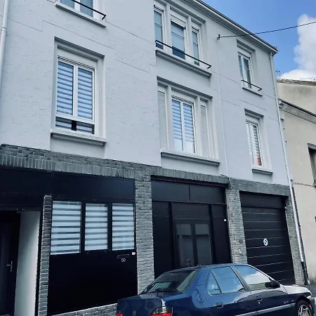 Le Cinquante-deux De Charme